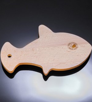 deska w kształcie ryby z otworem